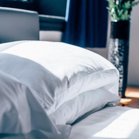 Bridgewood House Hotel Стафорд Екстериор снимка