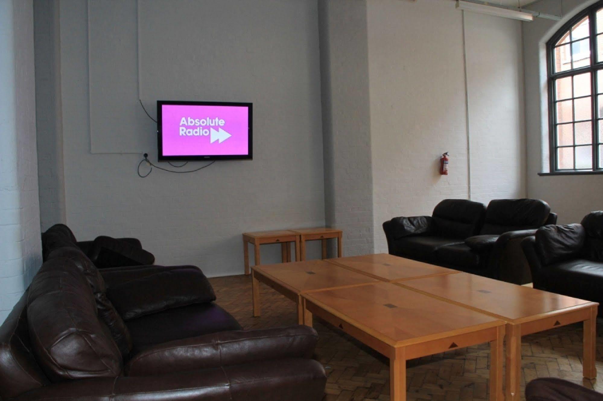Bridgewood House Hotel Стафорд Екстериор снимка